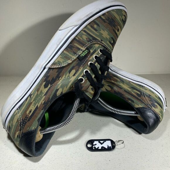 Vans Off The Wall Low Top Sneakers Shoes Men's Size 9 Camo Print Lace Up - Picture 2 of 7